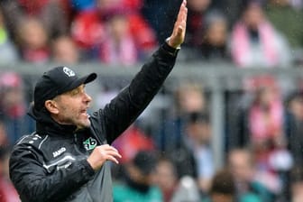 Trainer Thomas Doll braucht mehr als ein Wunder um mit Hannover 96 den Klassenerhalt zu schaffen.