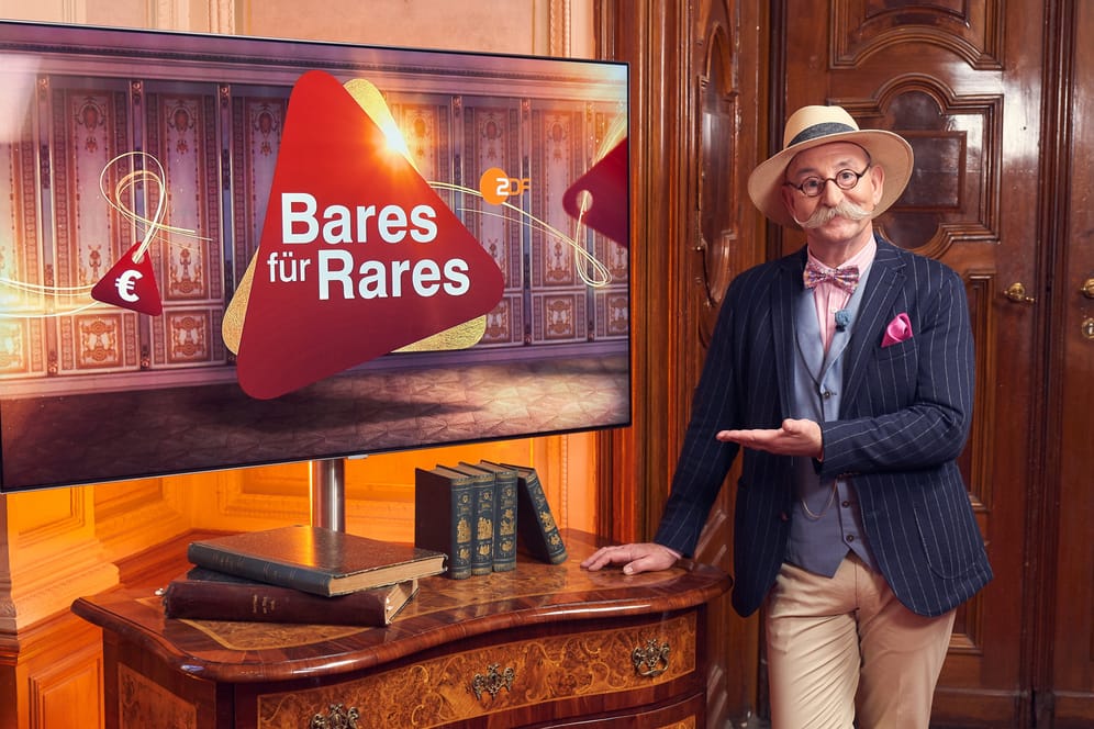 "Bares für Rares": Horst Lichter lädt zur Abendshow auf Schloss Schwerin ein.