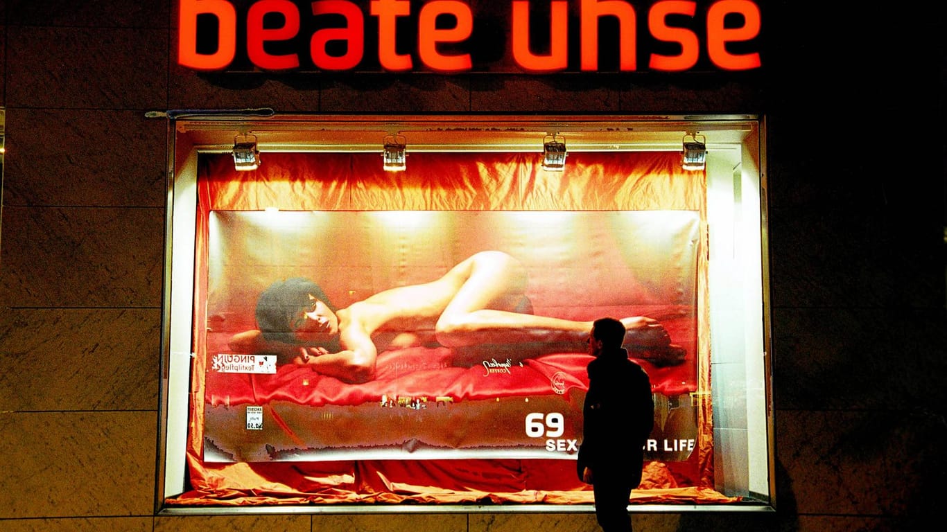 Sex-Shop: Die Erotikfachgeschäfte von Beate Uhse verkauften viele Jahre neben Dessous auch Stimulierungshilfen wie Vibratoren.