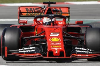 Musste beim Training in Barcelona erneut den beiden Mercedes-Piloten den Vortritt lassen: Sebastian Vettel.