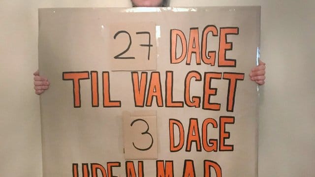 "27 dage til valget, 3 dage uden mad" ("27 Tage bis zur Wahl, drei Tage ohne Essen"): Der 19-jährige Däne Mikkel Brix ist im Kampf gegen die Klimakrise ist den Hungerstreik getreten.