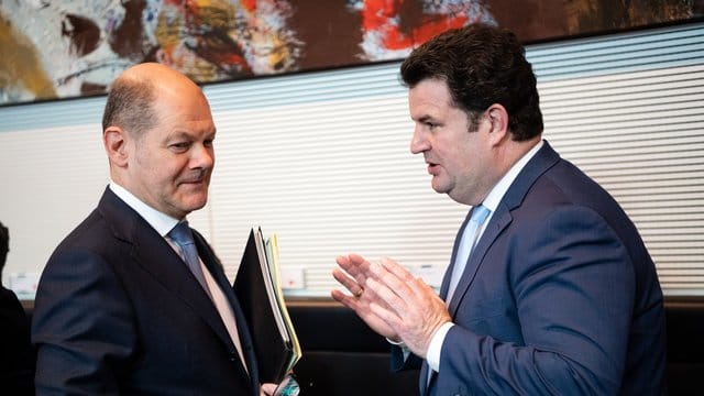 Finanzminister Olaf Scholz (links) und Arbeitsminister Hubertus Heil: Von der Grundrente sollen laut Heil drei bis vier Millionen Menschen profitieren.