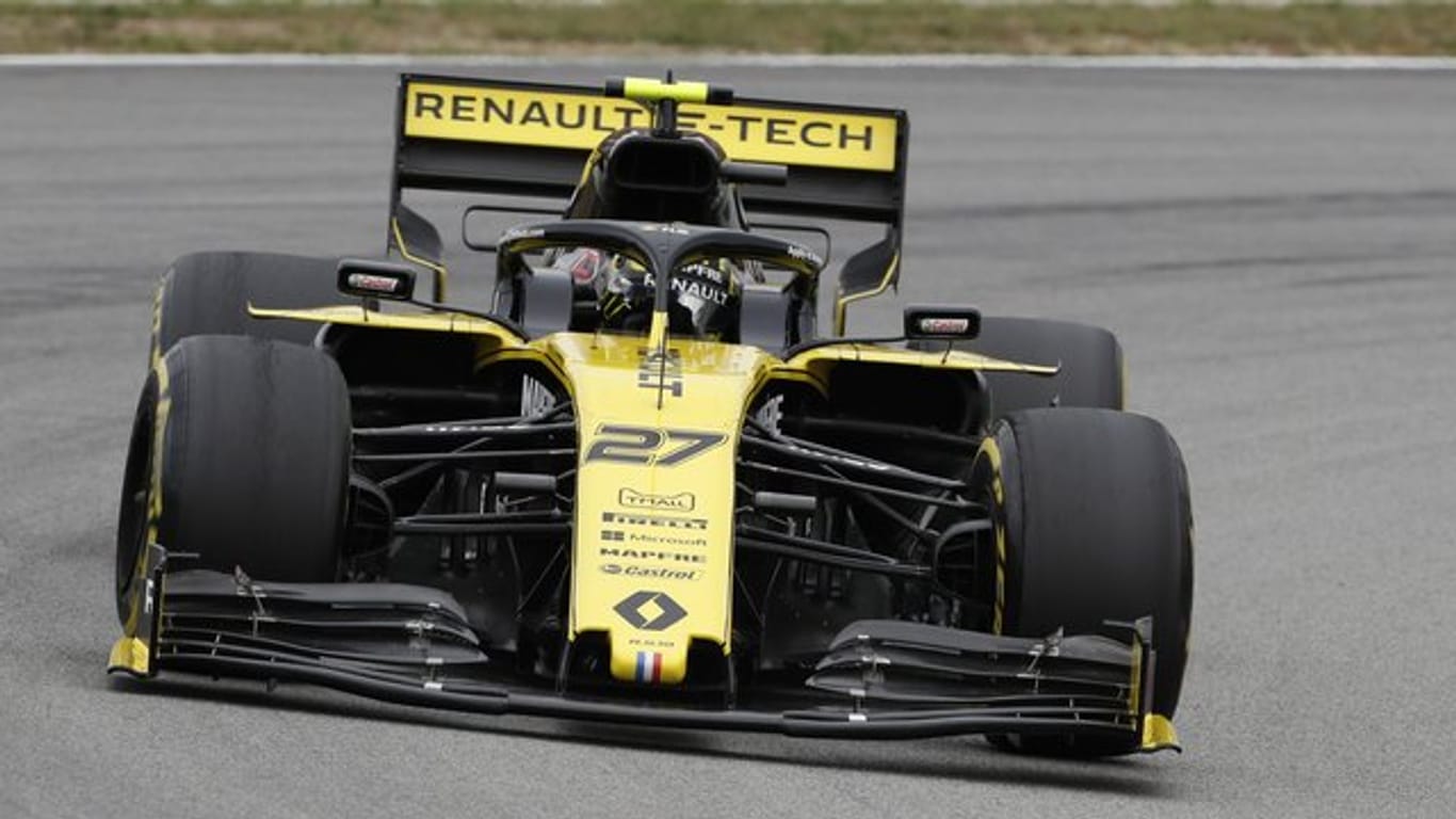 Nico Hülkenberg leistete sich mit seinem Renault einen Ausritt ins Kiesbett.