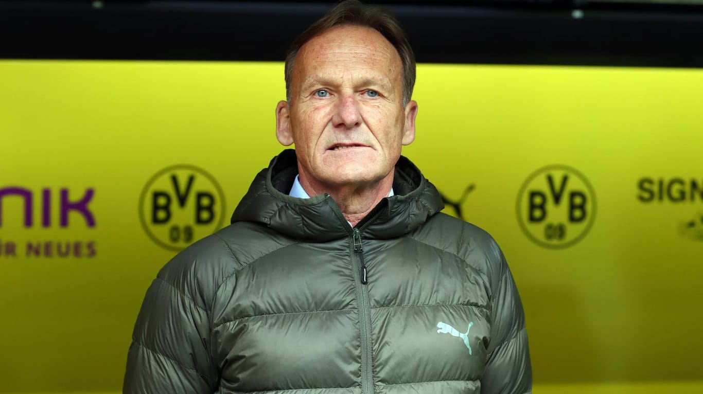 Hans-Joachim Watzke: Der BVB-Geschäftsführer sieht den Druck im Titelrennen beim FC Bayern.