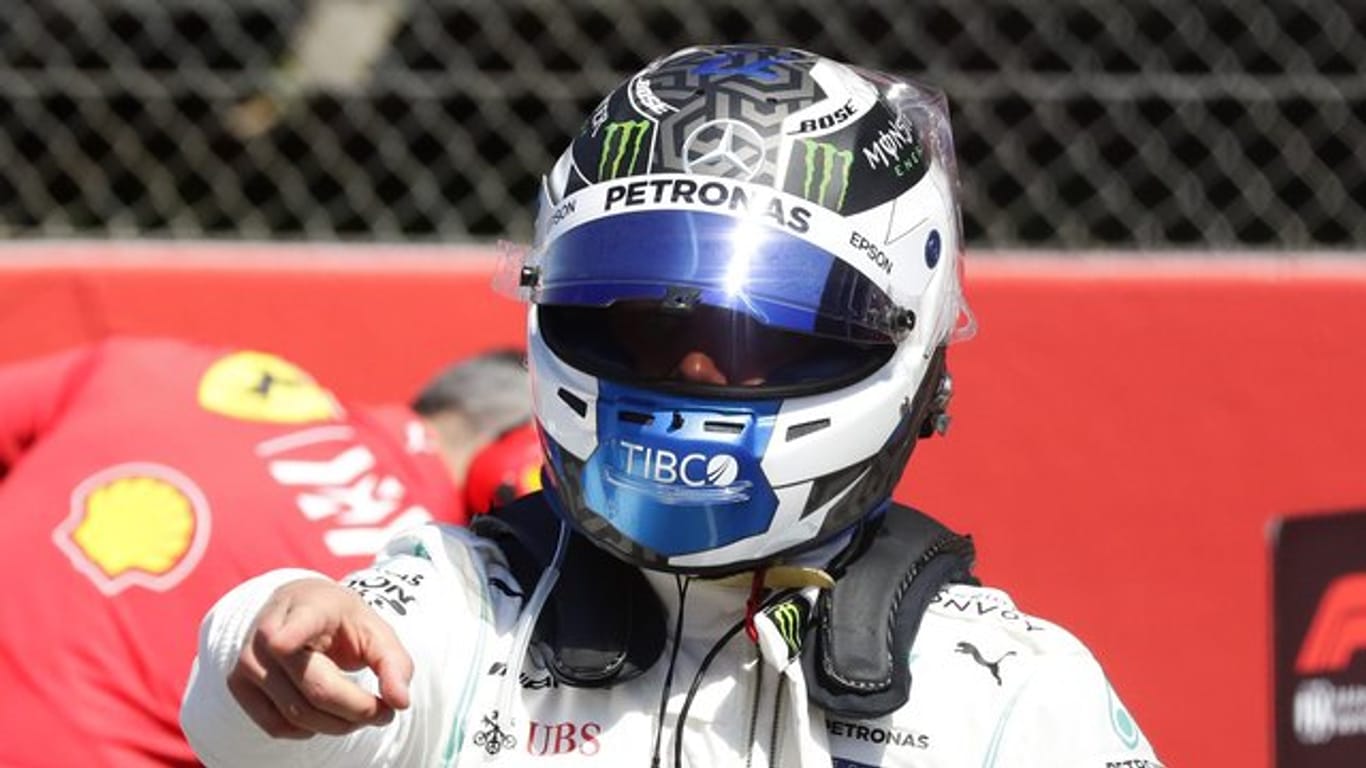 Mercedes-Pilot Valtteri Bottas startet beim Großen Preis von Spanien von der Pole Position.