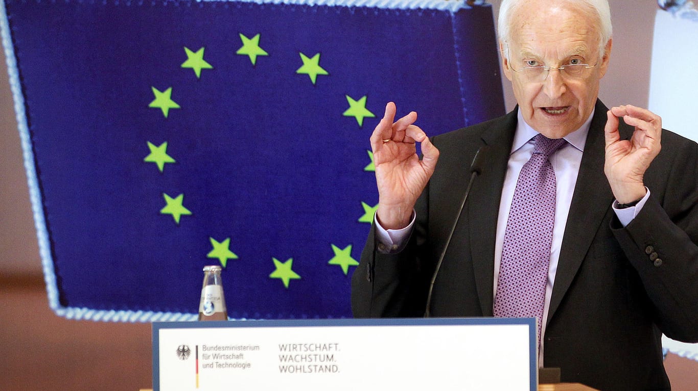 Der ehemalige bayerische Ministerpräsident, Edmund Stoiber (CSU), spricht auf der Konferenz "Bürokratie abbauen, Wachstum fördern. Bessere Rechtsetzung in der EU".