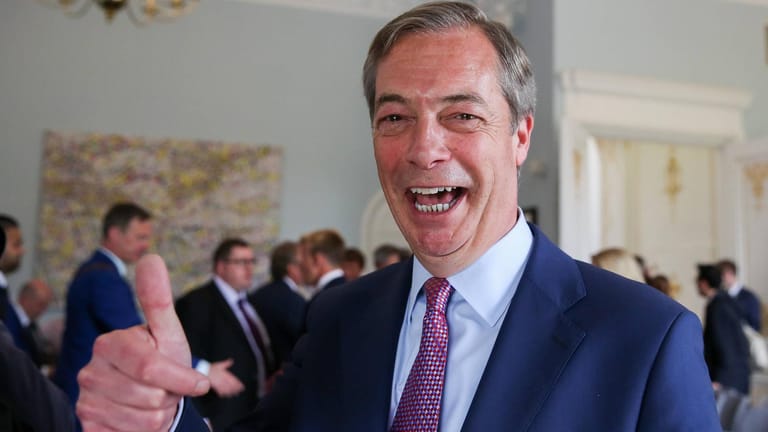 Die neue Pro-Brexit-Partei von Nigel Farage ist laut einer aktuellen Umfrage deutlich stärkste Kraft.