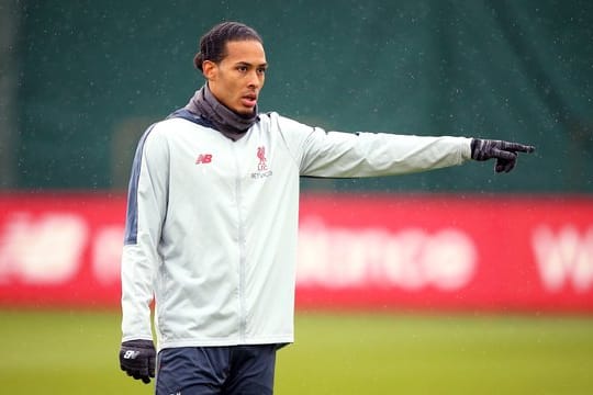 Virgil van Dijk ist der erste Abwehrspieler seit 2004, der zum "Spieler der Saison" in England gewählt wurde.