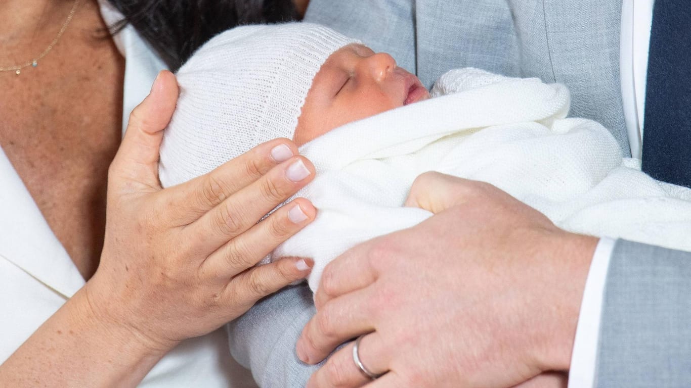 Archie Harrison Mountbatten-Windsor: So heißt das Baby von Harry und Meghan.