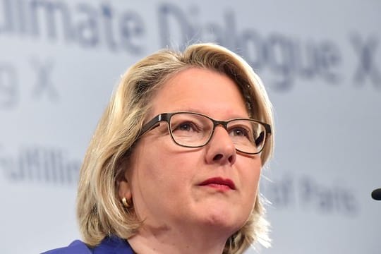 Die Weltgemeinschaft sei "noch längst nicht auf Kurs", mahnt Bundesumweltministerin Svenja Schulze.