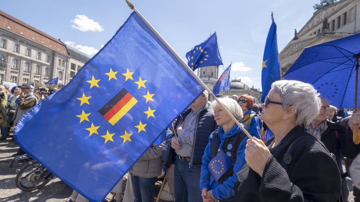 Pro-Europa-Demonstration in Berlin: Trotz Brexit und Krisen stehen die Deutschen der Europäischen Union extrem positiv gegenüber.