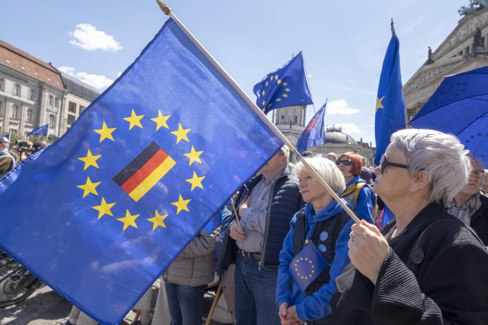 Pro-Europa-Demonstration in Berlin: Trotz Brexit und Krisen stehen die Deutschen der Europäischen Union extrem positiv gegenüber.