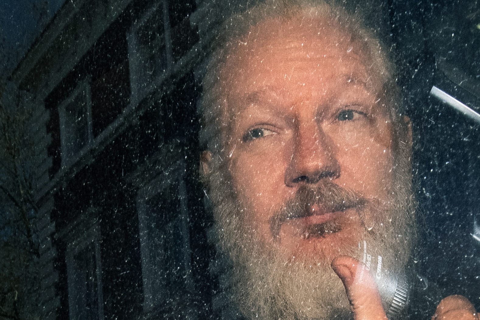 Julian Assange: Schweden nimmt die Ermittlungen gegen den Wikileaks-Mitgründer wieder auf.