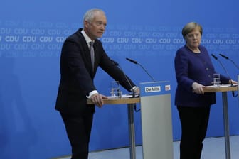 Klaus Schüler und Angela Merkel: Der 62-Jährige war jahrelang bei der CDU angestellt.