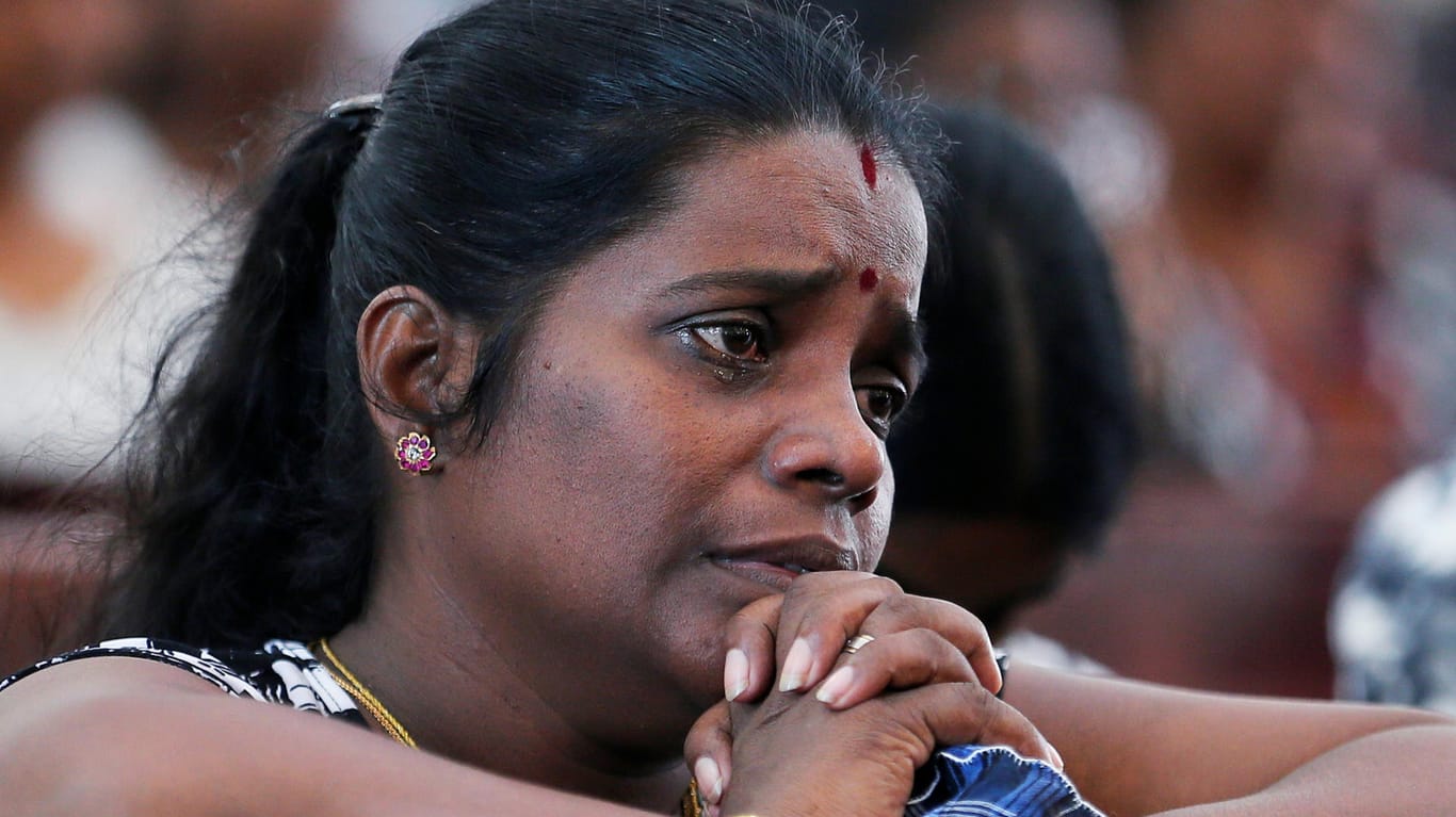 Eine Frau bei einer christlichen Messe in Sri Lanka: Ein Terrorangriff hat dort viele Menschen das Leben gekostet.