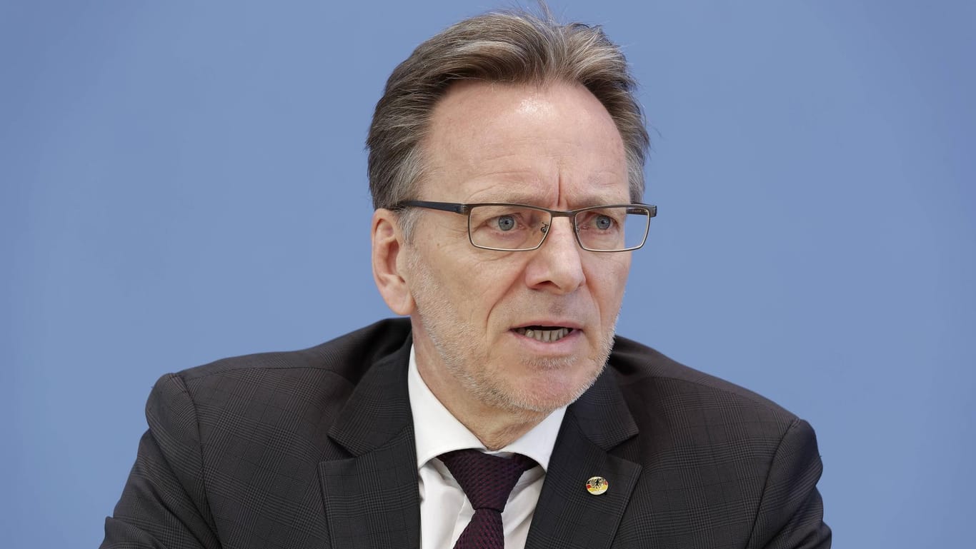 Holger Münch: Der Präsident des Bundeskriminalamtes will gegen Rechtsextremismus in der Polizei vorgehen.