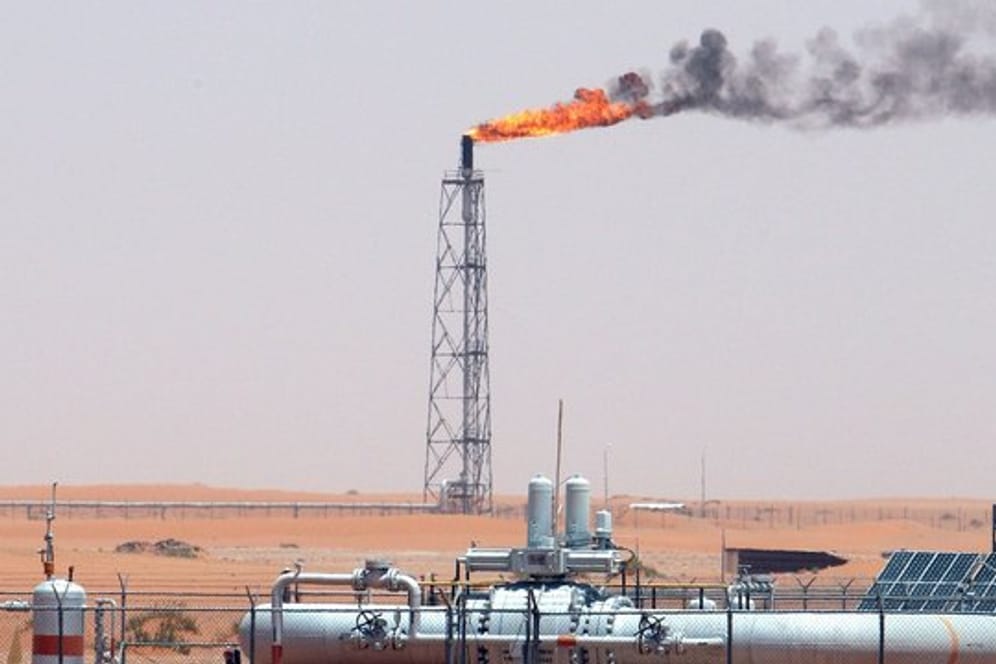Technische Anlagen auf einem Ölfeld in Saudi-Arabien.