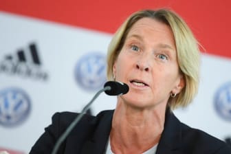 Bangt um ihre Stammtorhüterin: Frauen-Bundestrainerin Martina Voss-Tecklenburg.