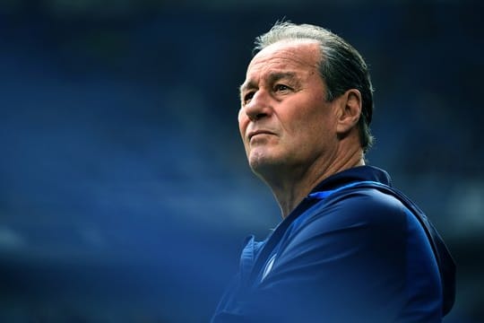 Kehrte noch einmal auf den Trainerstuhl auf Schalke zurück: Huub Stevens.