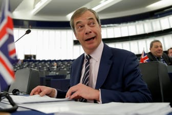 Nigel Farage bei einer Debatte im EU-Parlament: Hinter den Grimassen des Polit-Clowns verbirgt sich ein ehrgeiziges Ziel.