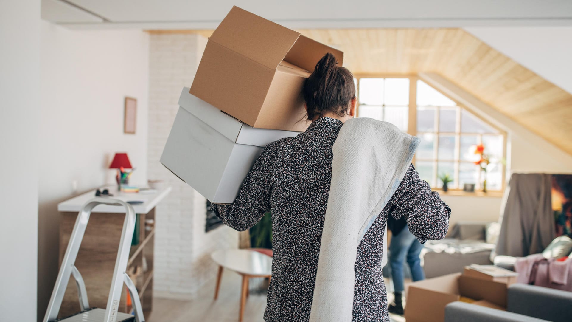 Erste eigene Wohnung: Junge Deutsche verlassen mit im Schnitt 23 Jahren das Elternhaus.