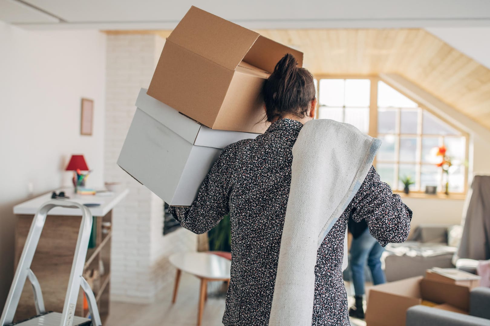 Erste eigene Wohnung: Junge Deutsche verlassen mit im Schnitt 23 Jahren das Elternhaus.