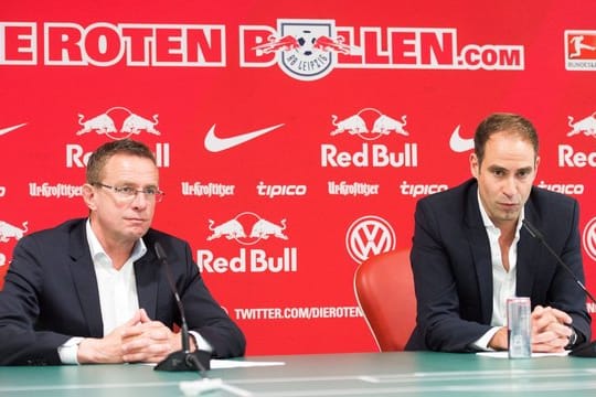 Ralf Rangnick (l) und Oliver Mintzlaff haben bei RB Leipzig das Sagen.