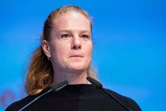 Die ehemalige Hammerwerferin Betty Heidler erhält nachträglich die Silbermedaille von den Olympischen Spielen 2012 in London.