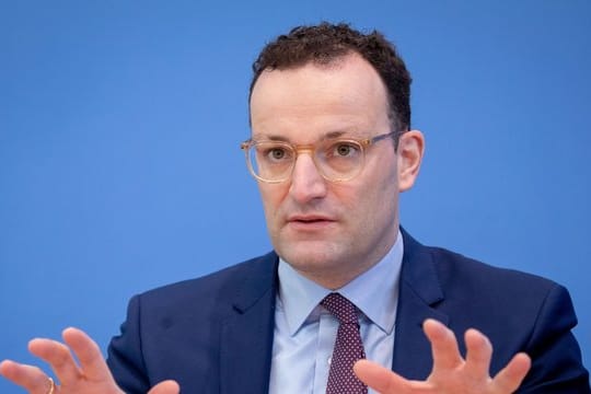 Bundesgesundheitsminister Jens Spahn: "Der Patient von morgen wird immer noch einen Arzt brauchen - aber er wird keinen Arzt mehr ernstnehmen, der nur noch über Karteikarten arbeitet.