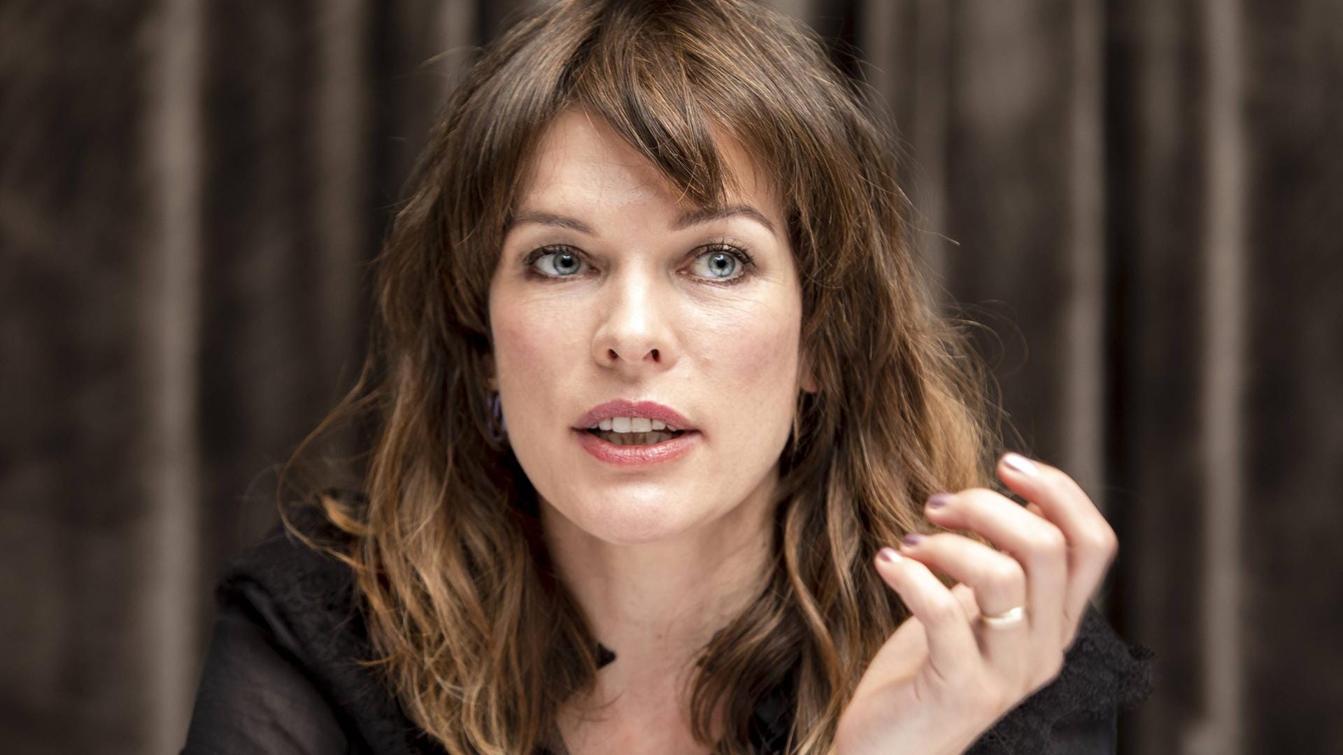 Milla Jovovich: Sie spricht ganz offen über ihre Abtreibung.