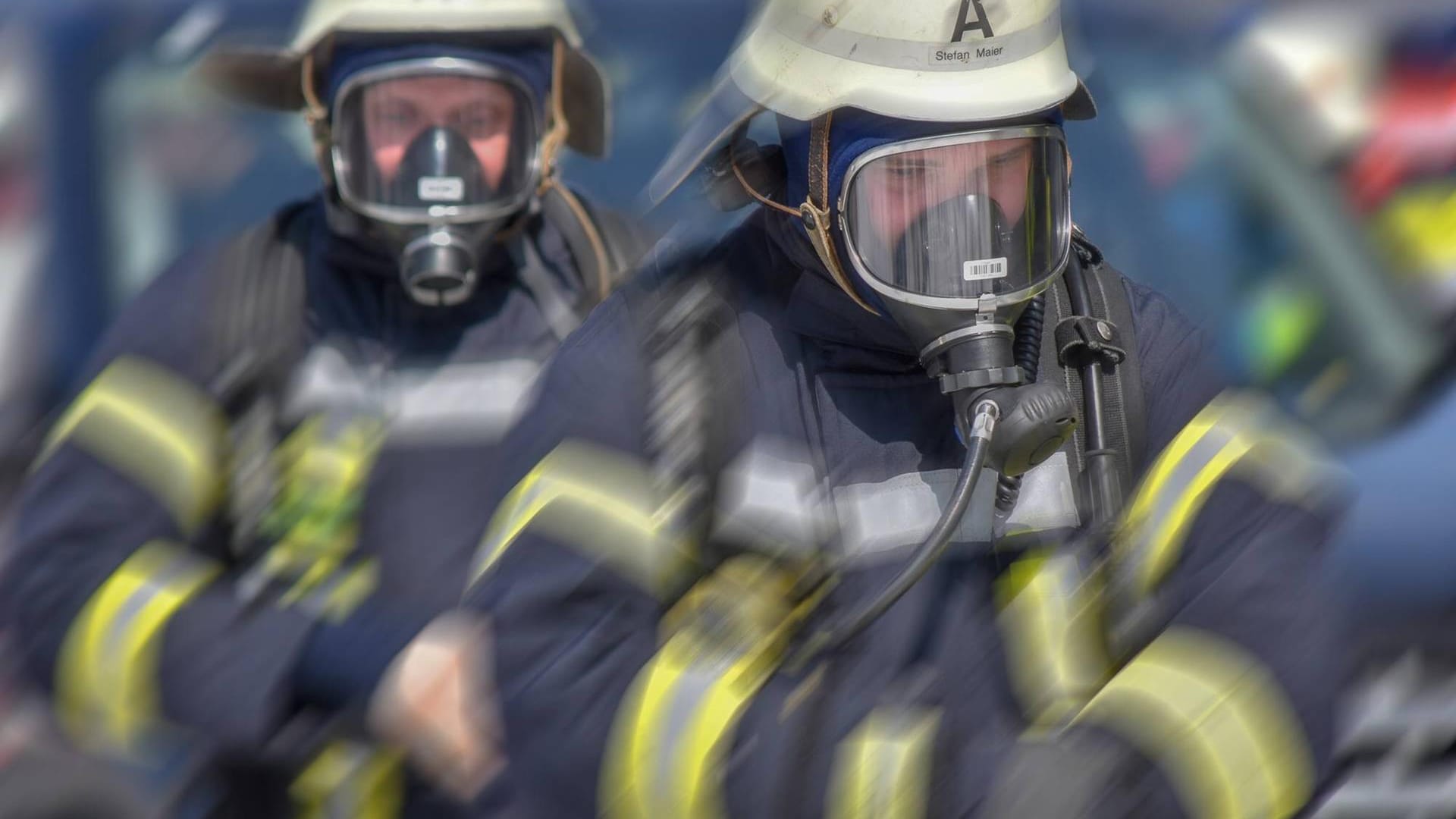 Rettungsdienst (Symbolfoto): Die Feuerwehr verhinderte, dass sich der Brand auf das gesamte Wohnhaus ausbreitete.