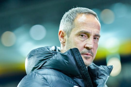 Frankfurts Trainer Adi Hütter hat mit seinem Team eine aufregende Saison erlebt.