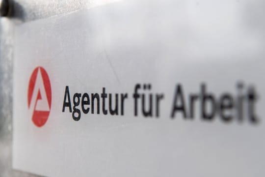 Die Agentur für Arbeit berät Jugendliche bei der Jobsuche.