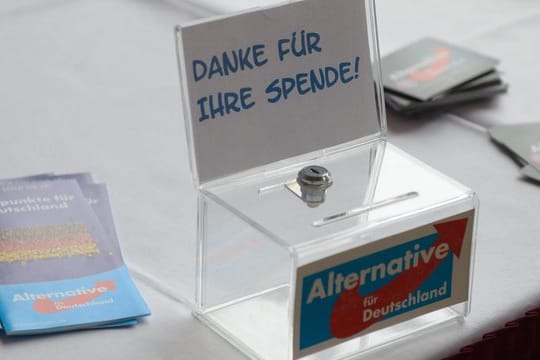 Die Bundestagsverwaltung setzte Strafzahlungen in Höhe von über 400.