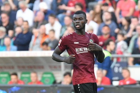 Wechselt von Absteiger Hannover nach Hoffenheim: Ihlas Bebou.