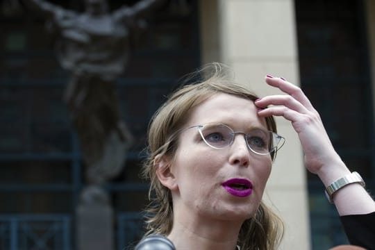 Chelsea Manning, frühere Wikileaks-Informantin, Manning ist wieder hinter Gittern.