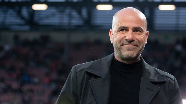 Trainer Peter Bosz will mit Leverkusen unbedingt in die Champions League.