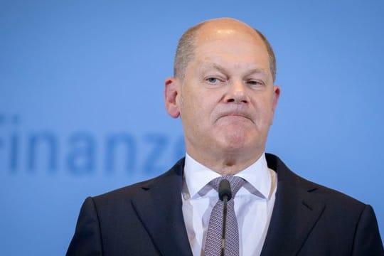 Olaf Scholz (SPD), Bundesminister der Finanzen, spricht auf einer Pressekonferenz.