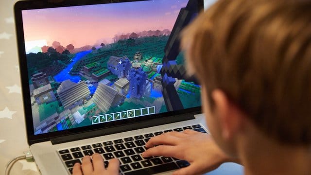 "Minecraft" gibt es jetzt als Retro-Version kostenlos für den Browser. "Minecraft" gibt es jetzt als Retro-Version kostenlos für den Browser.