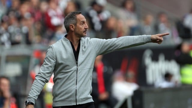 Adi Hütter will mit seiner Eintracht mutig in München auftreten.