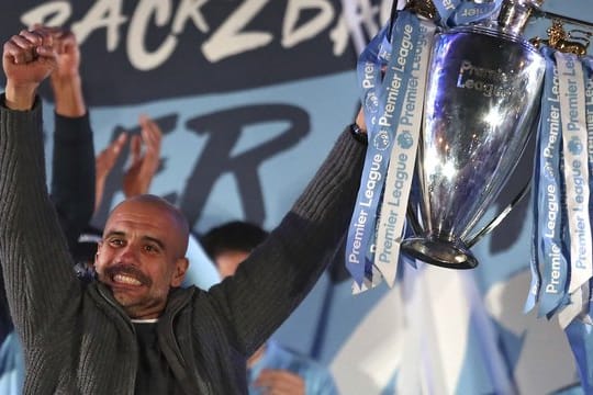 City und Guardiola wollen das nationale Triple gewinnen.