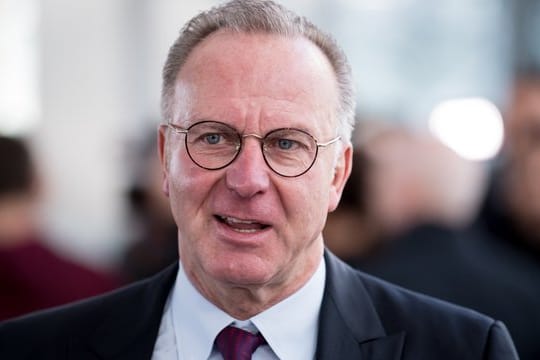 Rummenigge dementiert Berichte über ein mögliches Kovac-Aus.