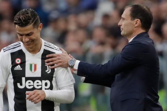 Juventus Turin und Trainer Massimiliano Allegri (r) gehen zur kommenden Saison getrennte Wege.