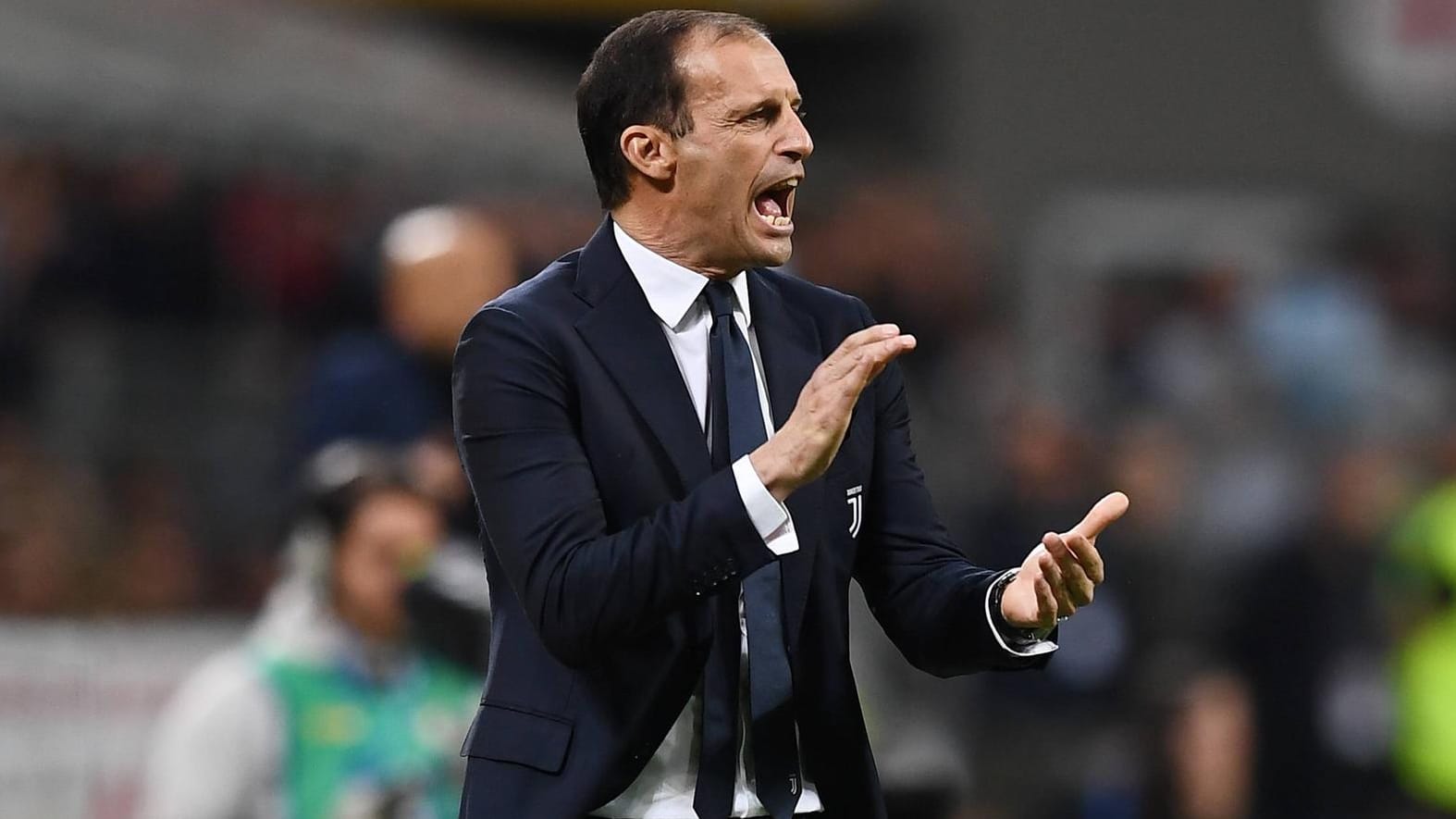 Massimiliano Allegri: Der Trainer muss Juventus Turin trotz Meistertitel verlassen.