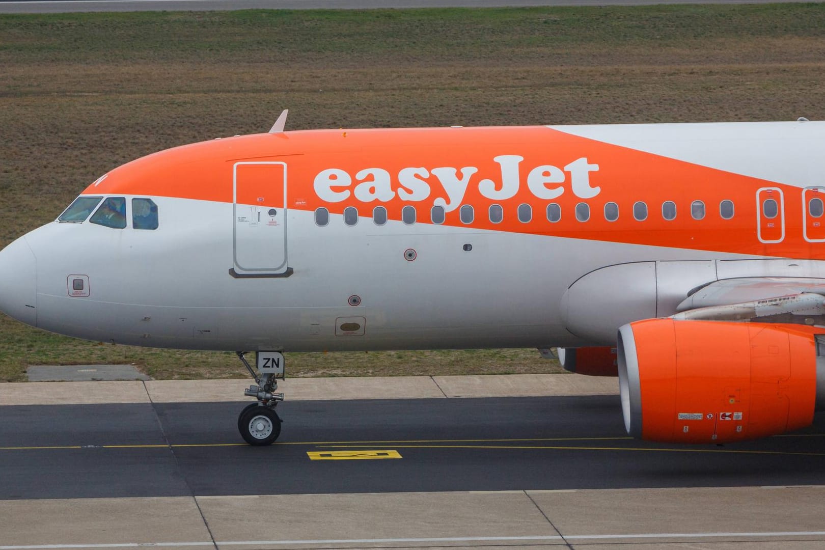 Easyjet-Maschine: Die Airline will 2019 mehr als 100 Millionen Pfund einsparen.