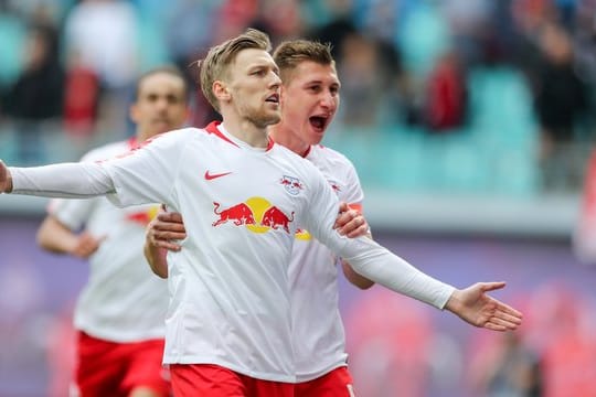 Leipzigs Emil Forsberg (vorne) freut sich auf den Fußball, den Nagelsmann spielen lässt.