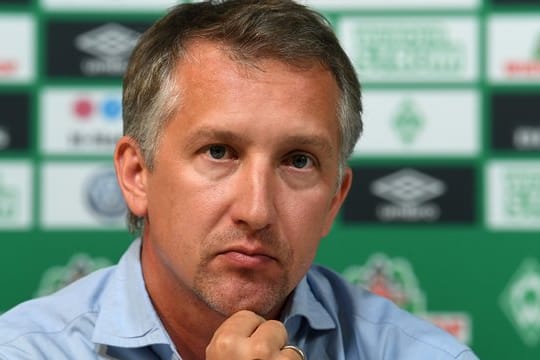 Droht der Putzeimer: Werder-Sportchef Frank Baumann.