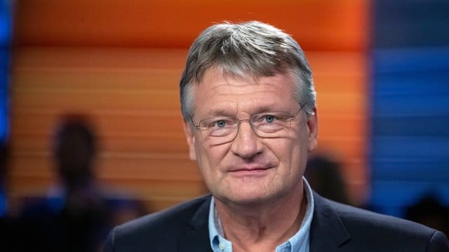 "Natürlich werden wir eine angemessene personelle Repräsentanz fordern, auch in der Exekutive", sagt Meuthen. "Natürlich werden wir eine angemessene personelle Repräsentanz fordern, auch in der Exekutive", sagt Meuthen.