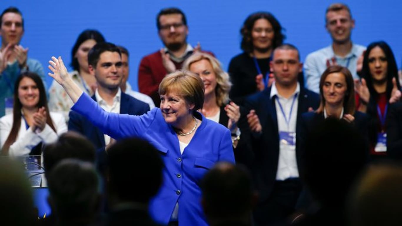 Bundeskanzlerin Angela Merkel während der gemeinsamen EVP-Wahlkampfveranstaltung vor der Europawahl.