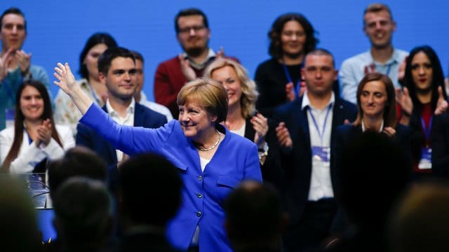 Bundeskanzlerin Angela Merkel während der gemeinsamen EVP-Wahlkampfveranstaltung vor der Europawahl. Bundeskanzlerin Angela Merkel während der gemeinsamen EVP-Wahlkampfveranstaltung vor der Europawahl.